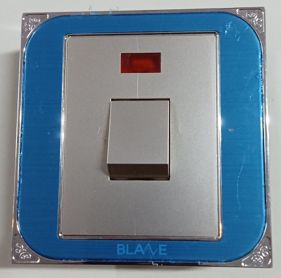 BLAZE GANG SWITCH ROYAL